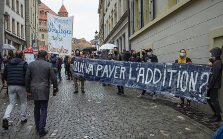 Manifestation des exploitants de bars, clubs et restaurateurs devant le Grand Conseil vaudois, mardi 3 novembre 2020.   ARC Jean-Bernard Sieber